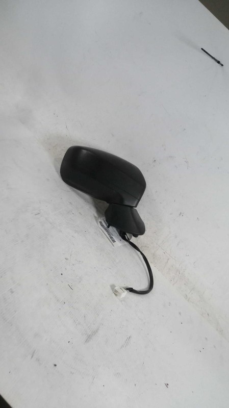 Used Right Door Mirror fits: 2017 Subaru Impreza power mirror moulded in black n
