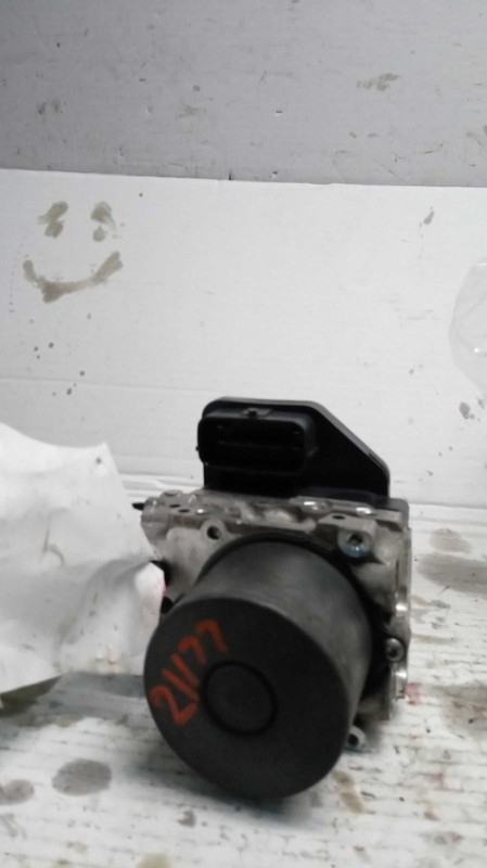 2015 Toyota Highlander ABS Pump & Motor Assembly OEM 440500E180 122K Miles