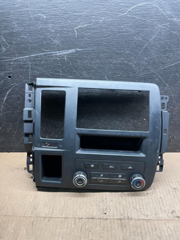 2012-2021 Nissan NV2500 NV3500 Radio Bezel Center Trim Climate Control u1983 DG