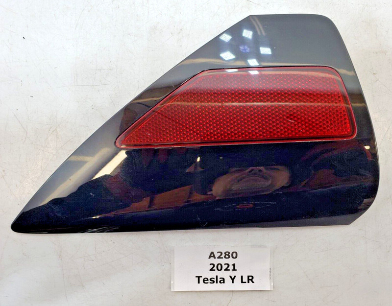 ✅ 17-24 OEM Tesla Model Y 3 Rear Right Passenger Charge Port Door Reflector