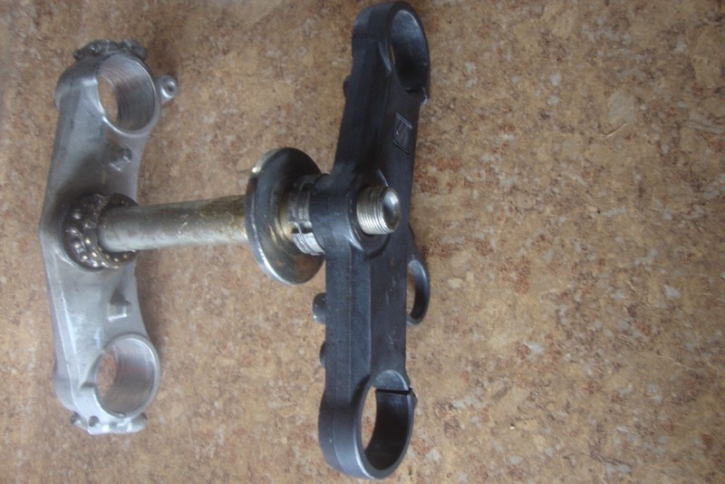2000 Suzuki GSX-R600 GSXR6 R6 Triple Tree Fork Clamp Top Bottom Upper Lower M10