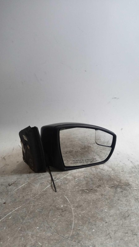 Used Right Door Mirror fits: 2018 Ford Focus power w/signal painted cap w/o heat