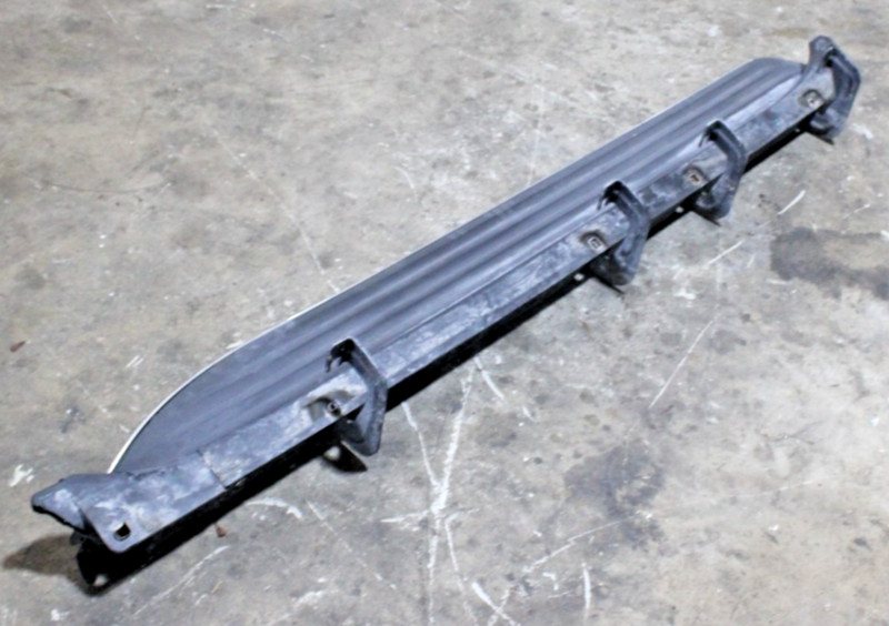 Right Running Board 2007-2014 Yukon Escalade Tahoe