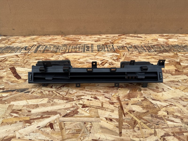 FORD MUSTANG MACH-E 21-25 OEM DASHBOARD RIGHT CENTER AC VENT VENTS TRIM PANEL