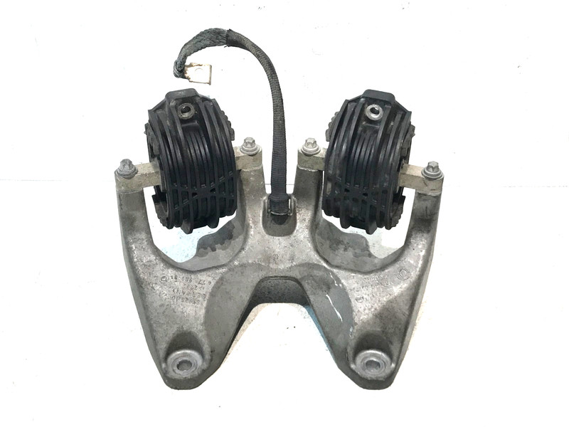 10-19 OEM BMW F10 F13 F01 F02 750i Automatic Transmission Mount Bracket Support