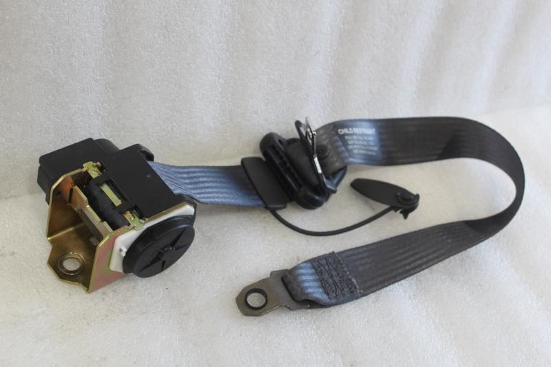 1995 1996 1997 CHEVROLET BLAZER RIGHT REAR SEAT BELT GRAPHITE