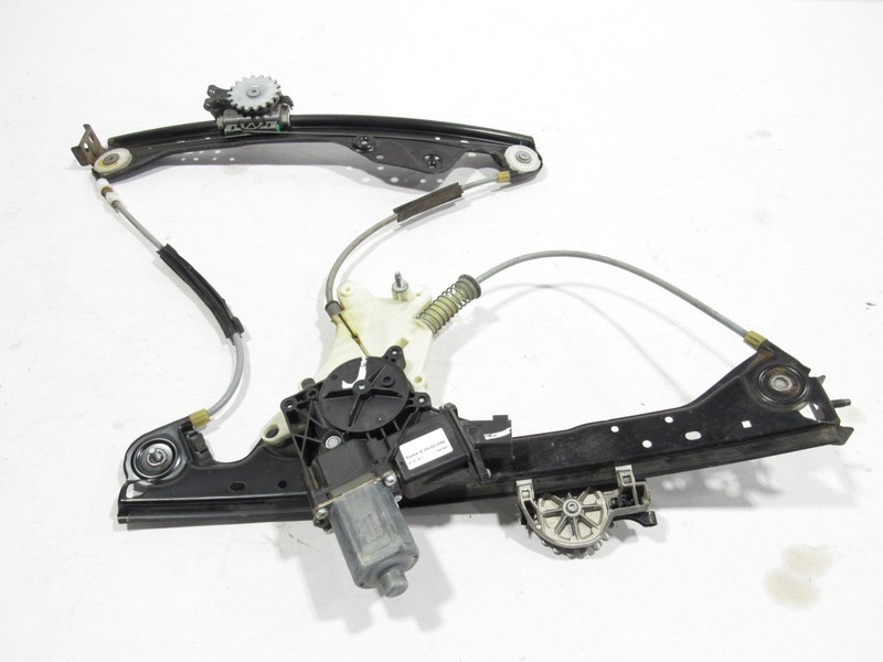 11 12 Fisker Karma 2012 Front Right Door Window Glass Regulator W/Motor |@2