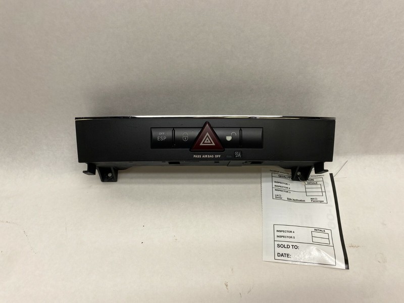 05-11 MERCEDES SLK280 SLK300 LOCK TRACTION HAZARD SWITCH OEM