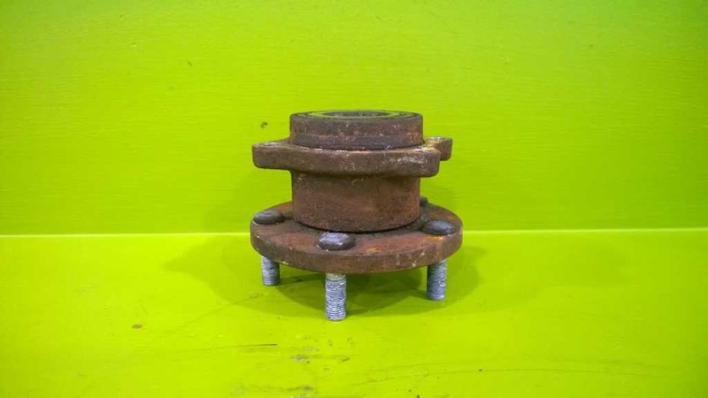 06 07 08 09 10 11 12 13 14 TRIBECA REAR WHEEL HUB OEM 3173-74