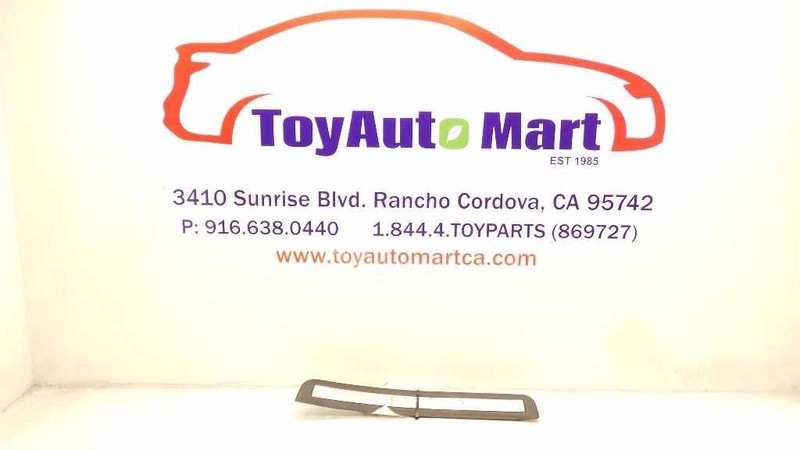 GS300 2001 LEFT REAR SCUFF PLATE W/CHROME TRIM