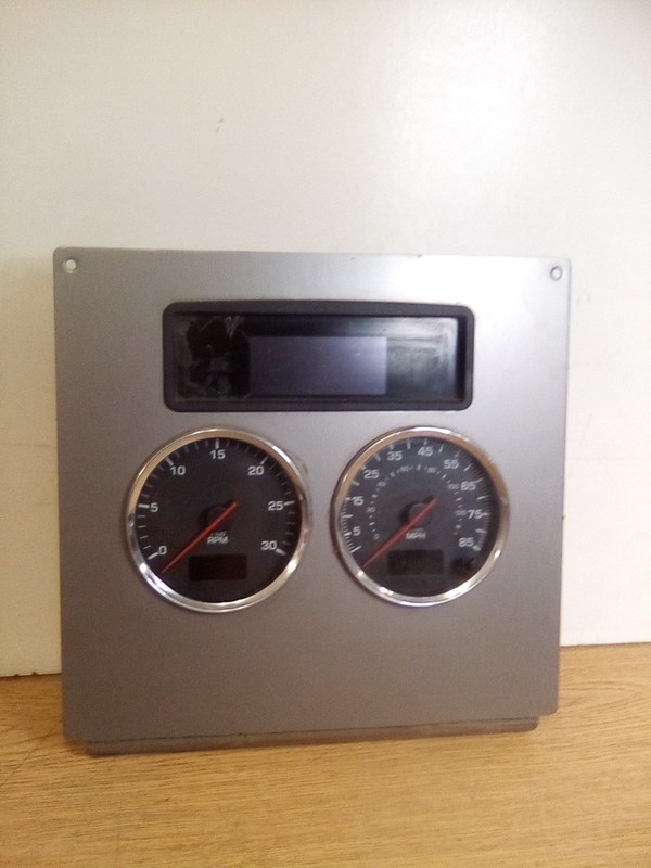 Kenworth T370 Speedometer Instrument Cluster P64-1294-1100