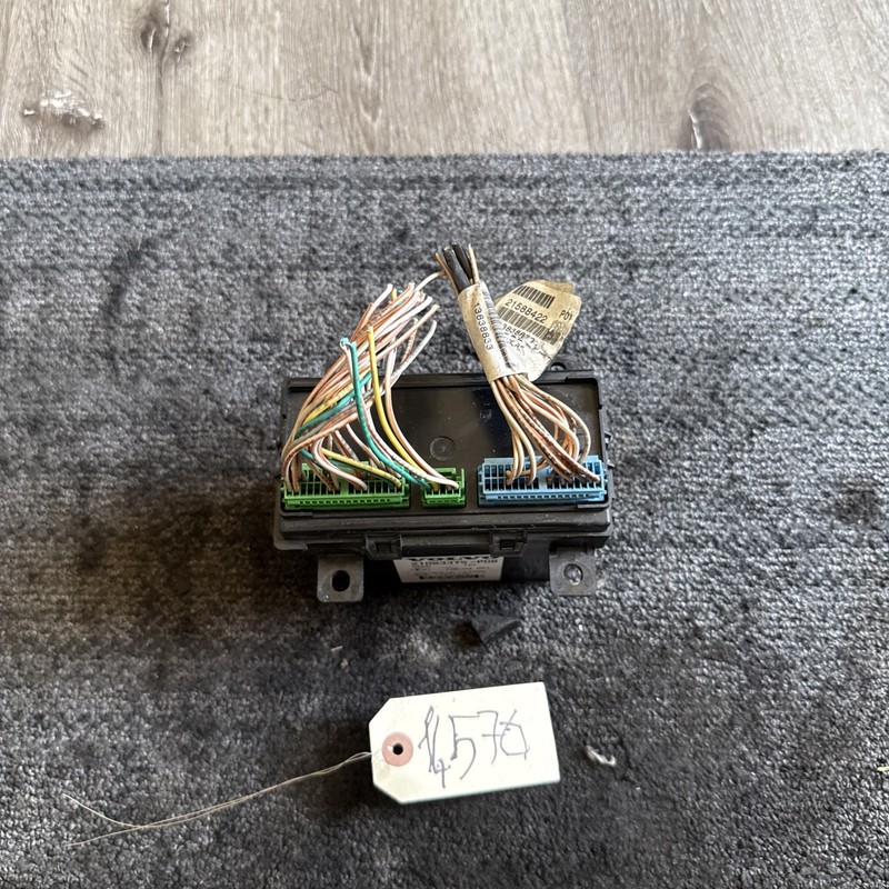 VOLVO VNLCHASSIS CONTROL MODULE OEM- P/N: 21083375-P08