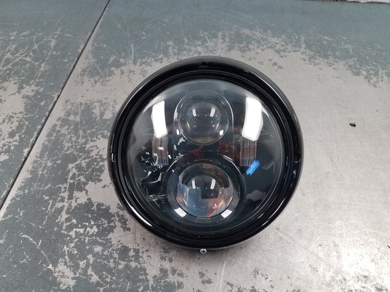 2012 09 - 13 Harley Davidson CVO Street GlideLED Daymaker Head Light #1766 V4