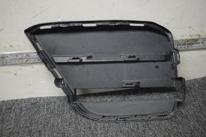 2017-2018 PORSCHE MACAN GTS AIR DUCT FACTORY OEM