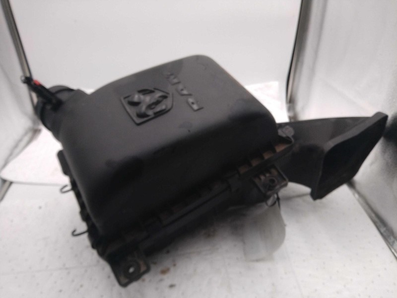 2016 RAM DODGE 1500 PICKUP Air Cleaner Assembly OEM 68232657AC 119K Miles