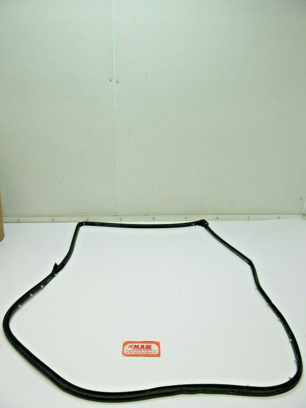 fits REAR DOOR RUBBER SEAL BACK EXTERIOR PANEL WEATHER STRIP CHANNEL MOLDING RR