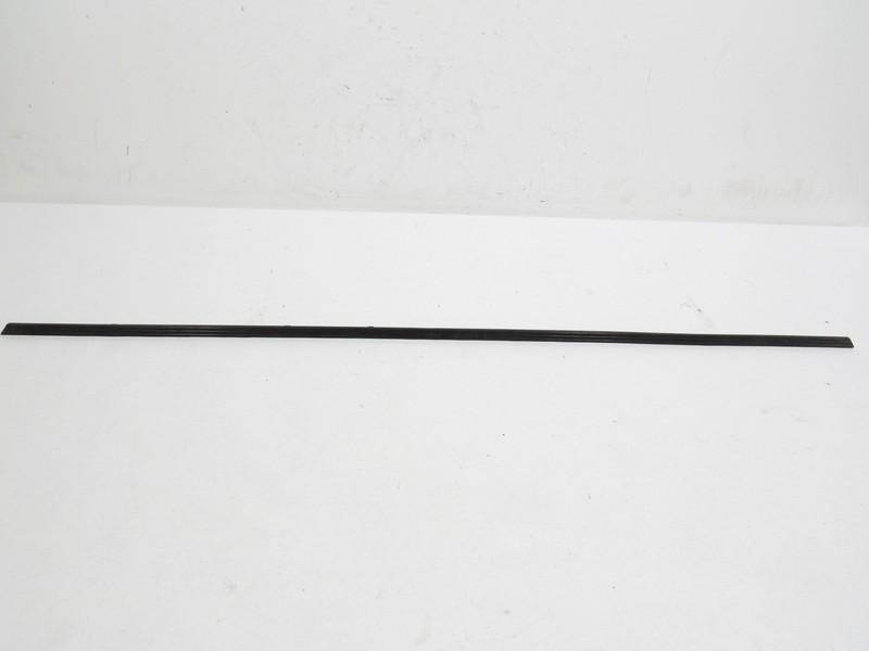 99-04 Ford Mustang GT 1999 Left Driver Rocker Skirt Panel Molding Trim |