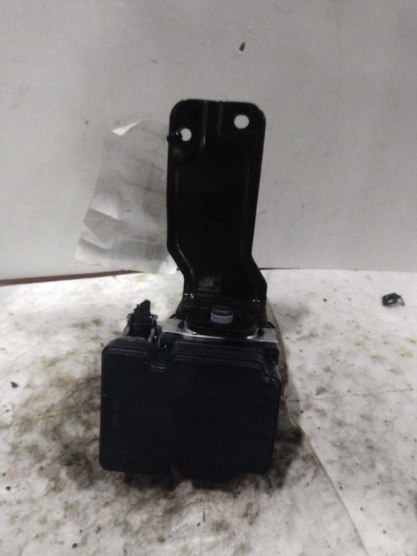 2020 Hyundai Elantra ABS Pump & Motor Assembly OEM 58910F2620 53K Miles