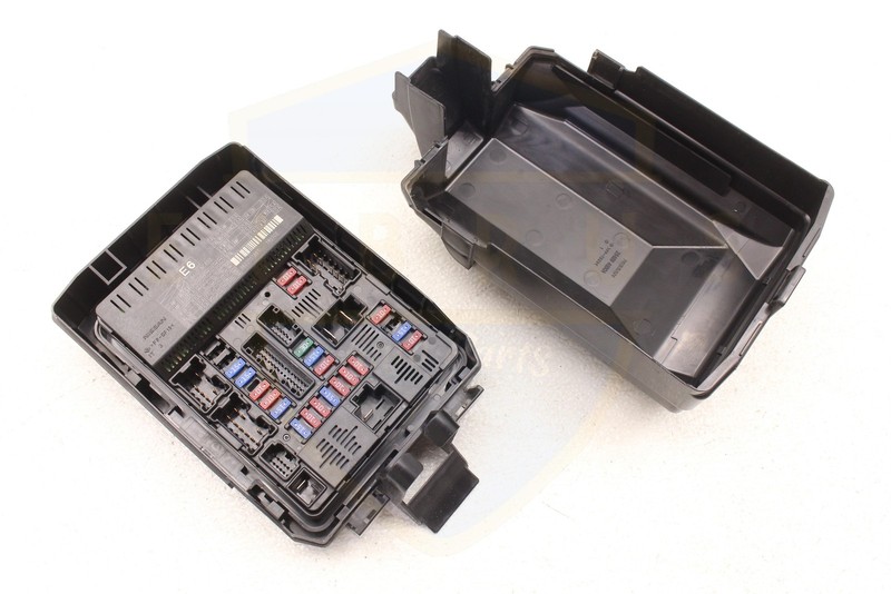2020 2021 2022 2023 INFINITI Q50 ENGINE BAY FUSEBOX FUSE BOX 284B75CA0D OEM
