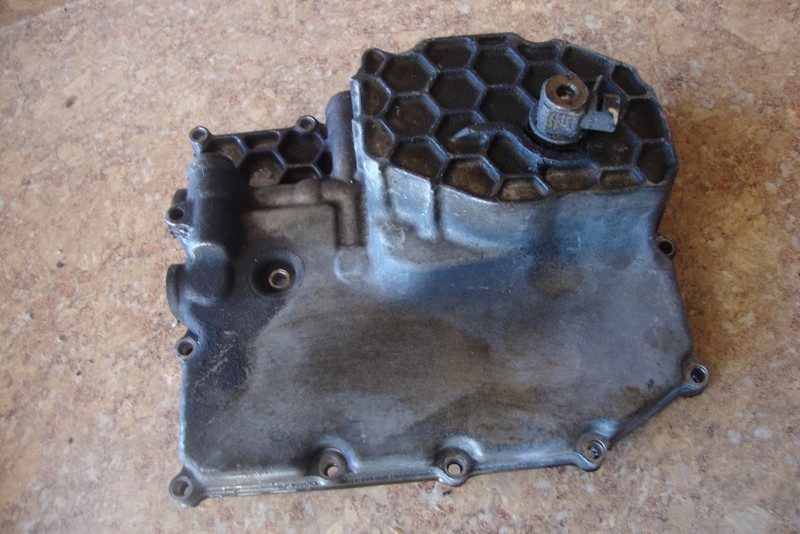 1996 Suzuki Katana GSX600F GSX 600 F Engine Oil Pan Cover Drain Bolt Panel J2