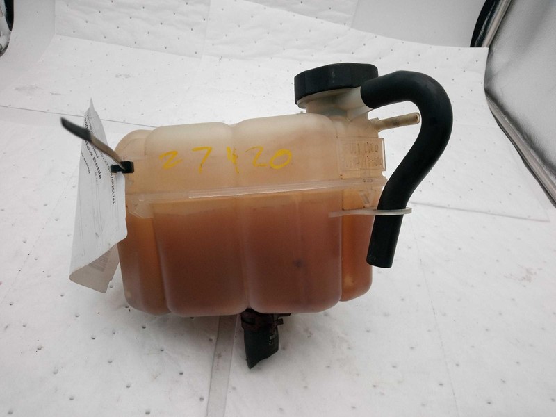 2006 Chevrolet Malibu Engine Coolant Reservoir Gold OEM 15908178 84K Miles