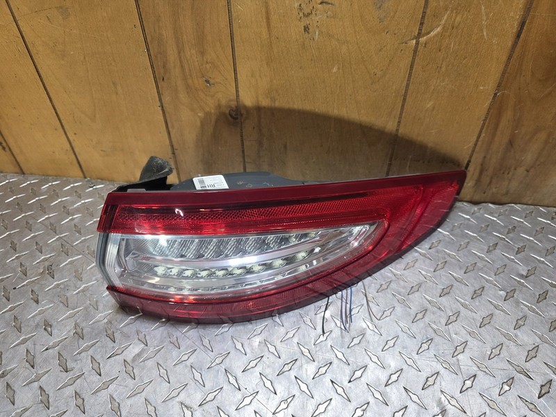 2013 2014 2016 Ford Fusion Tail Light Tail Lamp RH Tested Oem