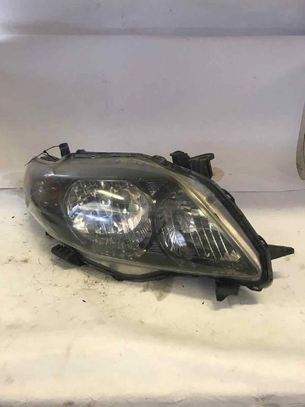 Headlamp Assembly TOYOTA COROLLA Right 09 10