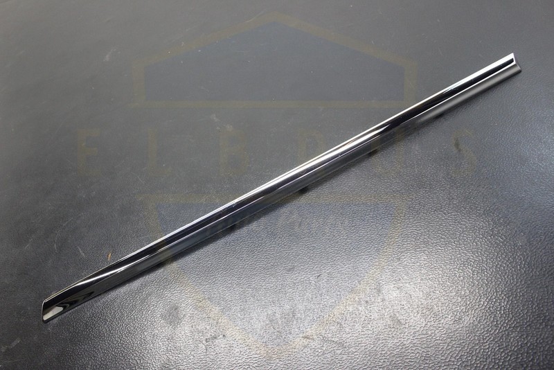 2018 - 2024 LINCOLN NAVIGATOR LEFT REAR DOOR LOWER MOLDING 131.6" WHEELBASE OEM