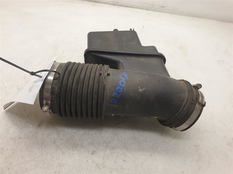 2011 TOYOTA SEQUOIA 5.7L 8CYL AIR CLEANER RESONATOR TUBE ASSEMBLY