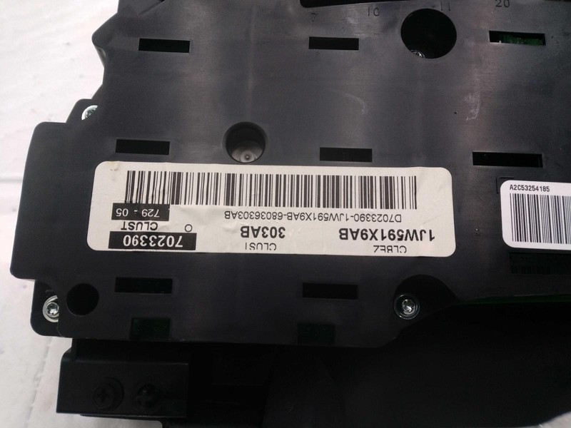 2010 Dodge Caliber Speedometer Gauge OEM Black 68036302AA 165K Miles