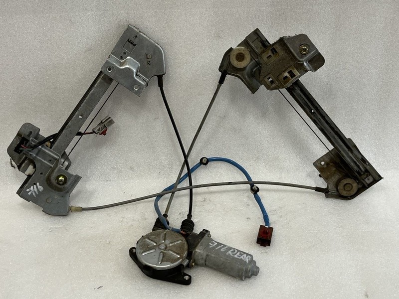 1993 1994 1995 1996 1997 HONDA DEL SOL BACK GLASS WINDOW REGULATOR WITH MOTOR
