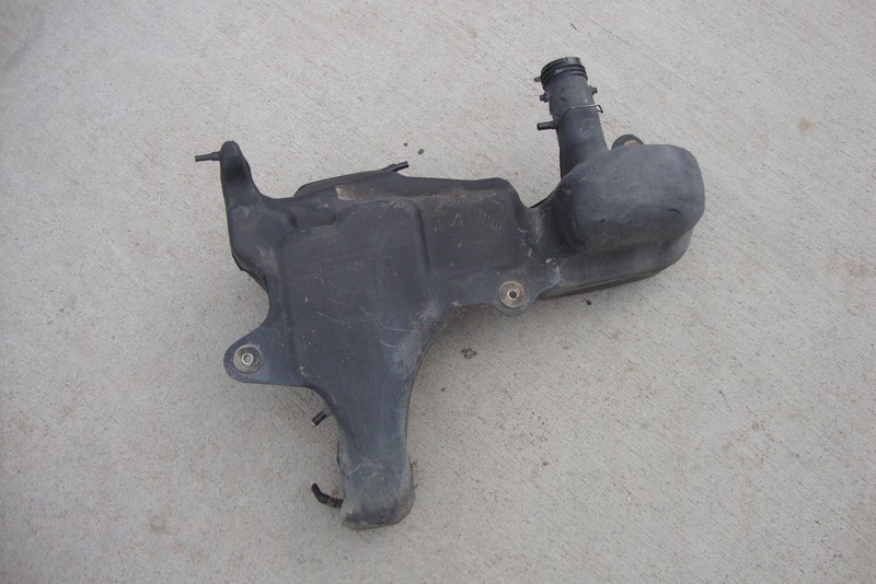 1985 Suzuki Quadrunner LT250E LT250 LT 250 E Fuel Gas Tank Container Petrol