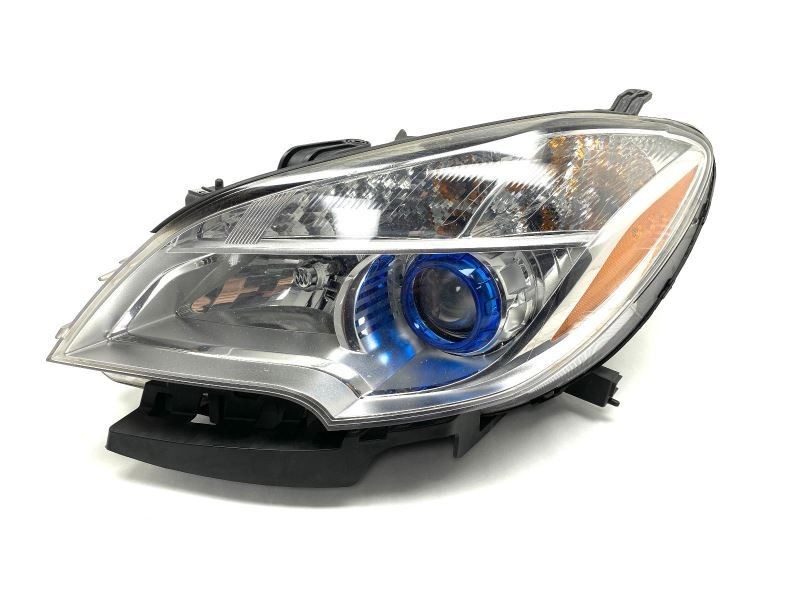 Left Driver Side Headlamp Headlight Fits 2013-2016 Buick Encore 83917 *Damaged*
