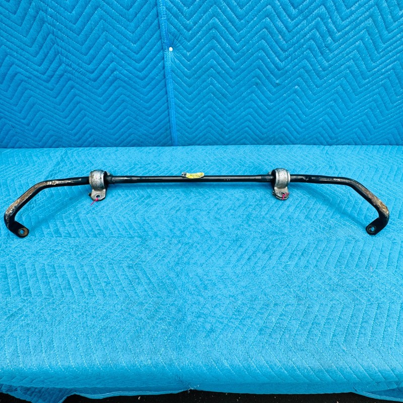 2012–2017 BMW 650i X-drive Front Stabilizer Sway Bar OEM 685308801