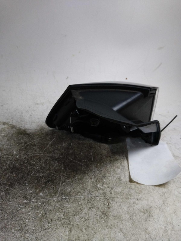 2019 Jeep Cherokee Right Tail Light Assembly Grey OEM Used 697438 93K Miles
