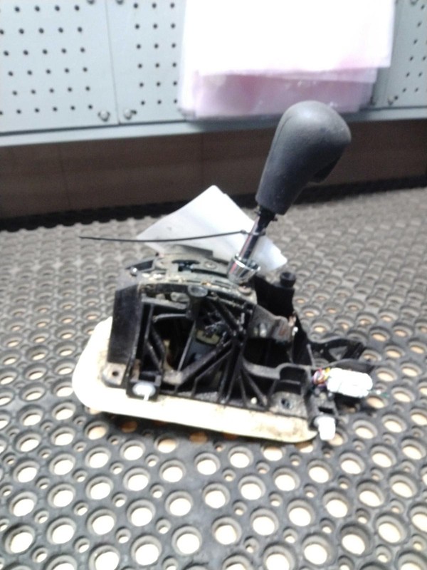 2010 Nissan Altima Automatic Transmission Shift Lever Assembly - 126K Miles