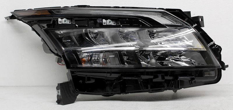 OEM Right Passenger LED Headlamp For Nissan Pathfinder 26010-6TA6A Tab Missing