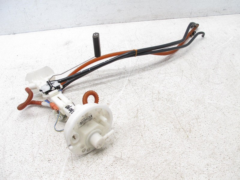 08-19 BMW E70 E71 X5 X6 4.4 V8 N63 FUEL TANK LEVER SENDER SENDING UNIT OEM 06042