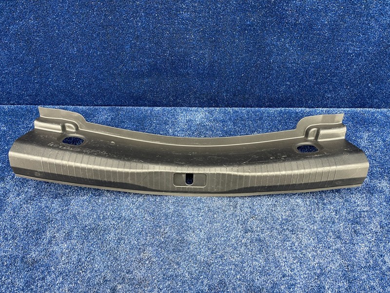 2016- 20 CADILLAC CT6 TRUNK LATCH LOCK SILL SCUFF PLATE TRIM COVER OEM 84040731