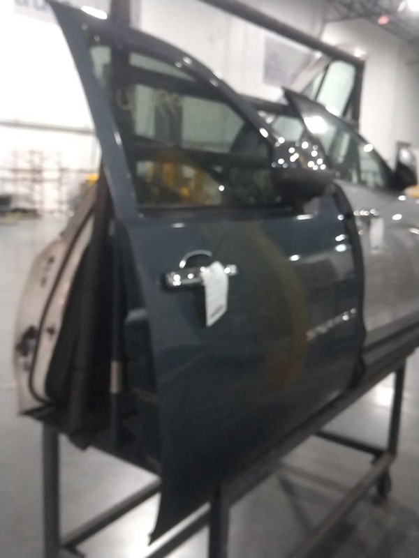 2009 GMC Sierra 1500 Pickup Right Door Green 471695 Used 154k Miles