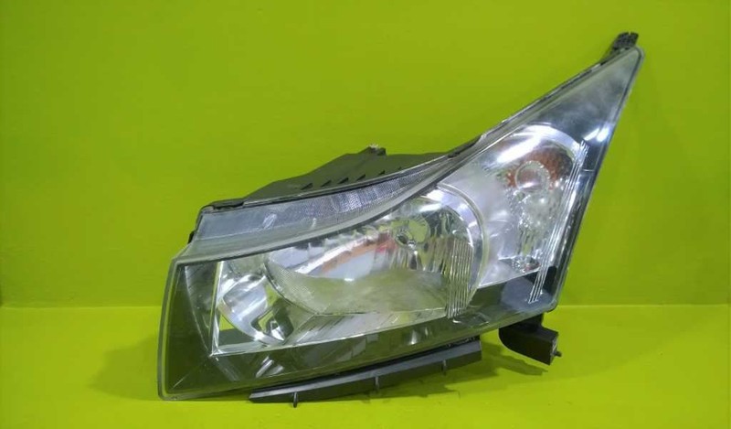 11 12 CRUZE DRIVER LEFT HEADLIGHT LAMP3228-37