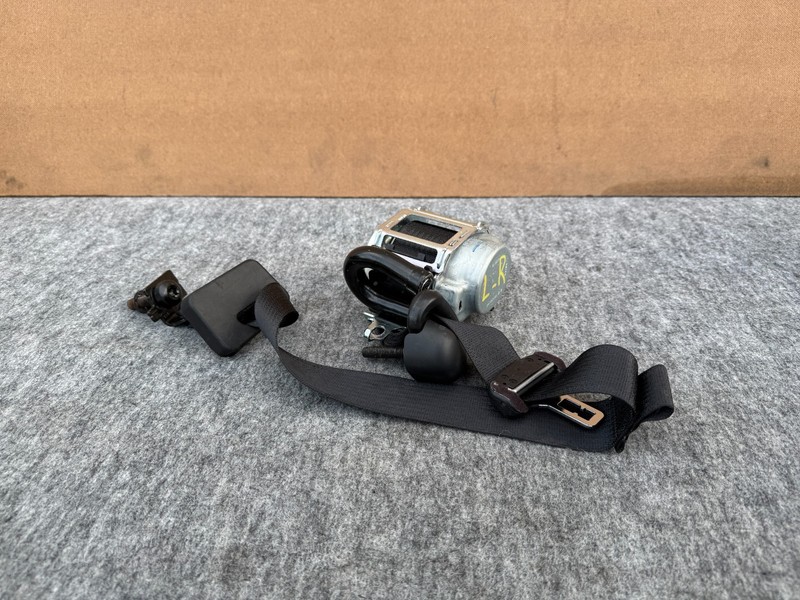 FORD BRONCO 4 DOOR 2021-2025 OEM REAR LEFT DRIVER SEAT BELT ASSEMBLY (BLACK)