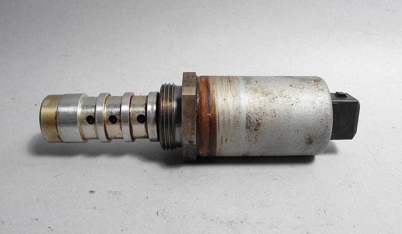 BMW M62TU 4.4L V8 VANOS Variable Valve Timing Control Solenoid 1999-2003 USED OE