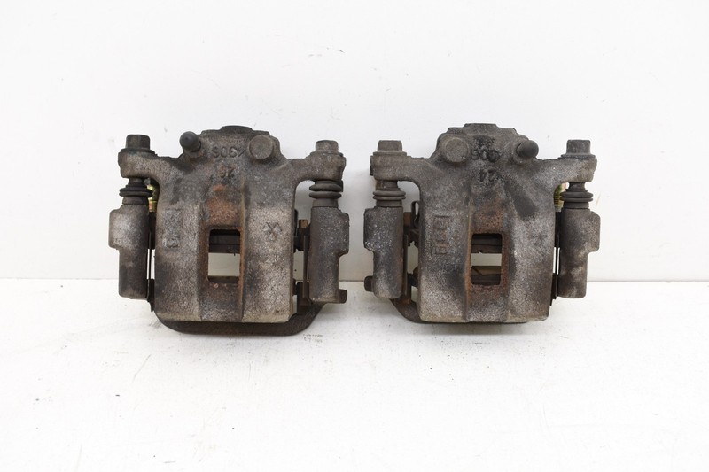 03-05 Nissan 350z Z33 Rear Brake Calipers PAIR Left & Right SET OEM KW59