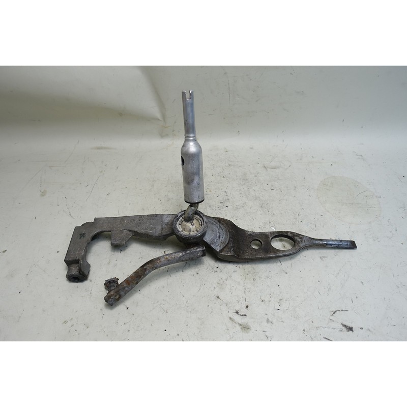2011-2013 N55 135i 335i 335xi 6-Speed Manual Gear Shifter Linkage Arm Assembly