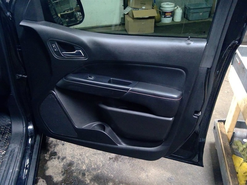 CANYON 2019 Passenger Right Front Door Trim Panel 1780354