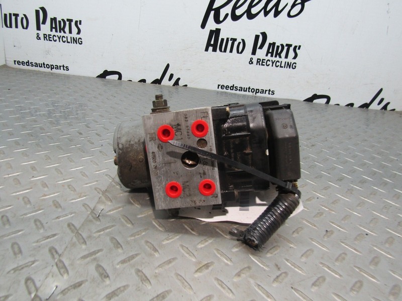 00-01 Nissan Pathfinder Anti-Lock Brake Part Assembly OEM