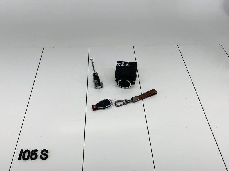 09-10 MERCEDES BENZ SLK300 IGNITION SWITCH & CENTRAL LOCK CYLINDER W/ KEY OEM