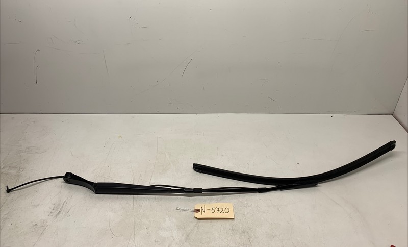 2016-2020 TESLA MODEL X LEFT DRIVER SIDE WIPER ARM BLADE 1046669-00-D 5720 U18