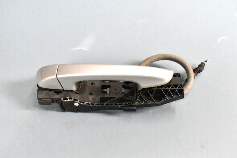 11-16 Porsche Cayenne Turbo 2011 Front Right Passenger Door Exterior Handle OEM